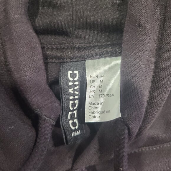 H & M BlackPink graphic Cropped hoodie NWOT Sz M - Picture 3 of 4